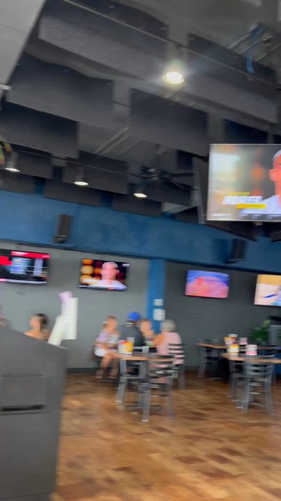 Cronies Bar & Grill - New American Near Me - Hilo, Hawaii