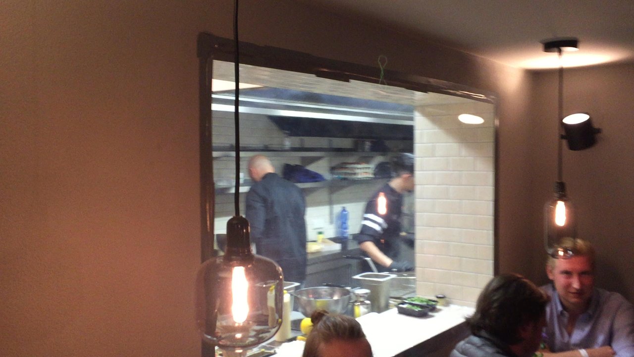 Dulf's Burger - Ein Blick in die Küche - Burgers Near Me - Hamburg, HH