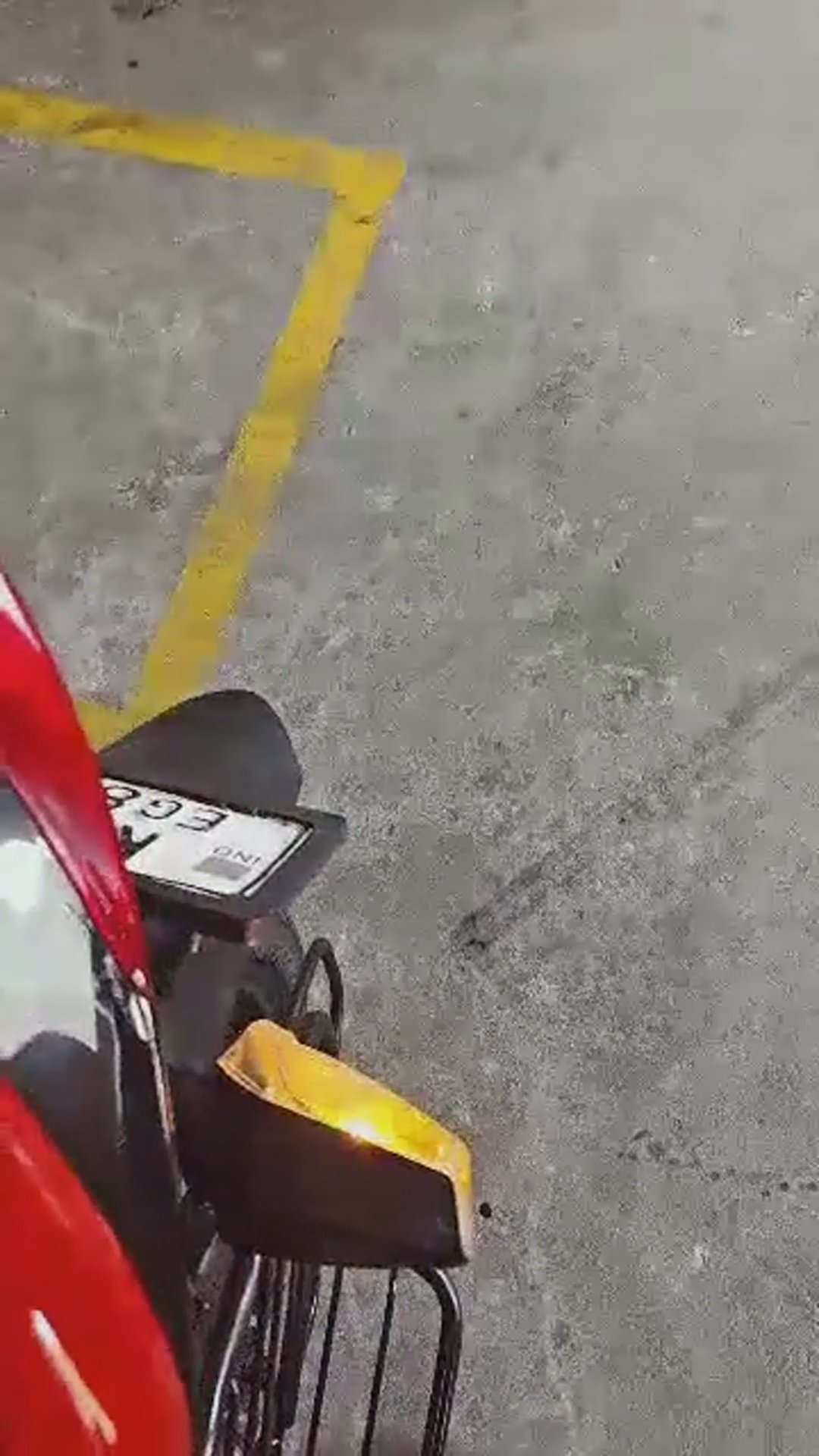 Walk-around video thumbnail