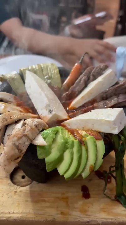 El Potrero - Molcajete regular. - Mexican Near Me - Tijuana, BCN