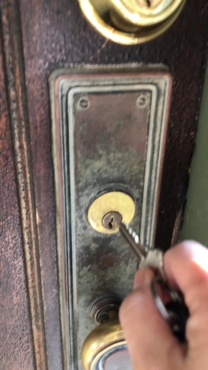 PHS Locksmiths - My locks open like buttery goodness, thanks to Joe at PNH Locksmith! - Keys & Locksmiths Near Me - Oak Park, Illinois