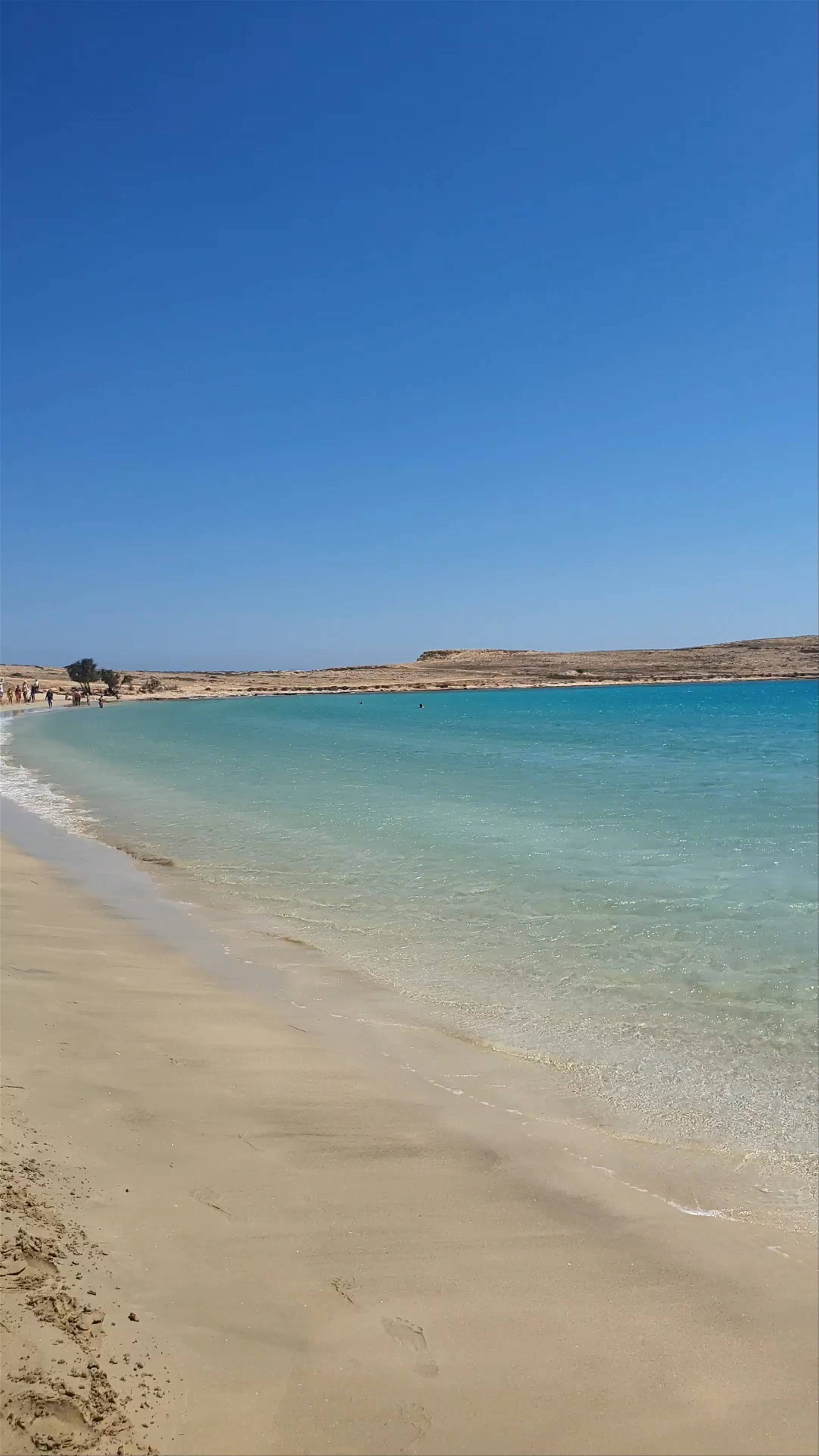 Porí Beach, Koufonisia: Crystal Clear Waters and Calm Sands in Greece