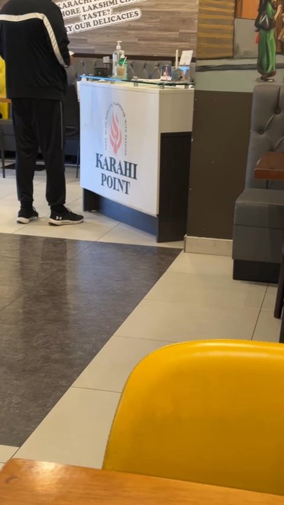Karahi Point - View of the restaurant and decor - Indian Near Me - Mississauga, Ontario