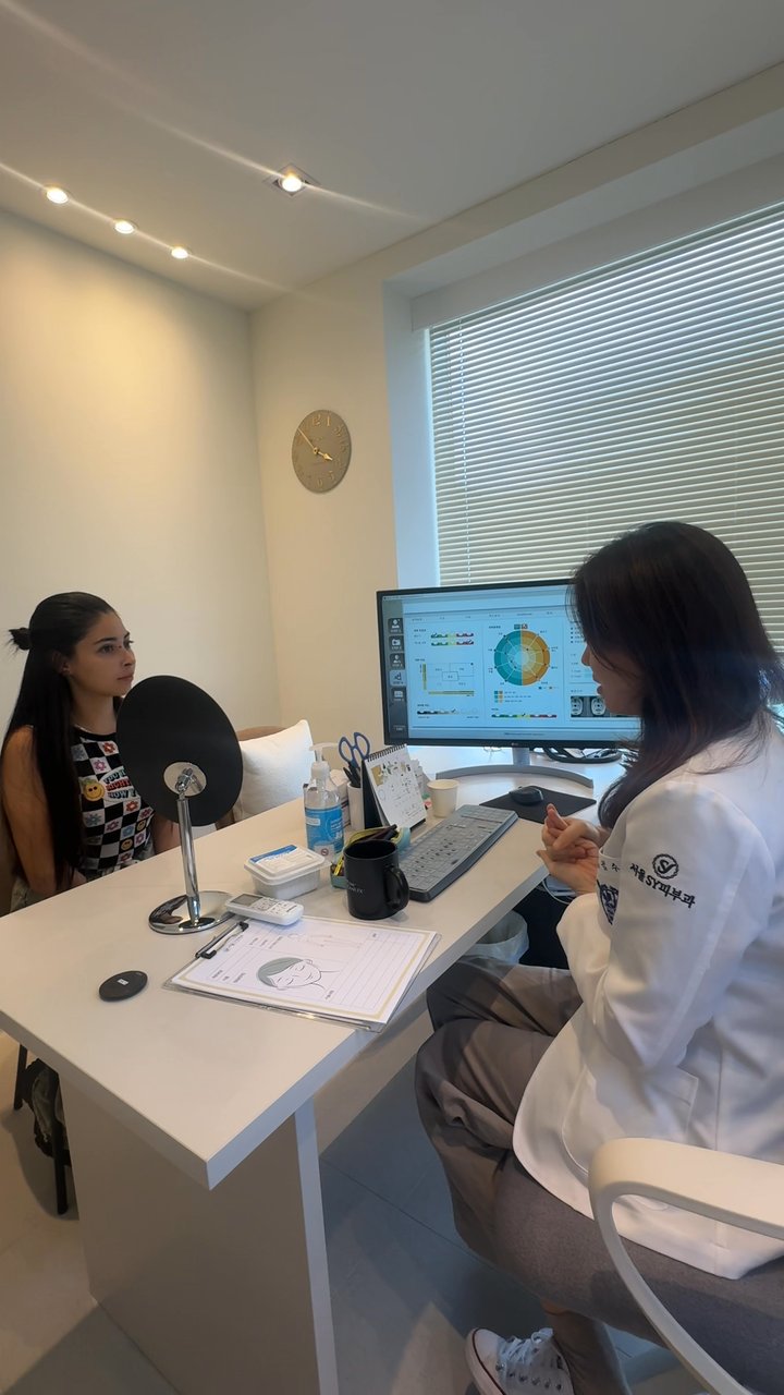 Dafne Perea — Treatment Review at Seoul SY Dermatology