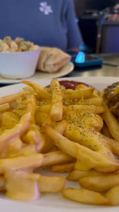 252 Grill - Chili cheese burger - Burgers Near Me - Hertford, North Carolina