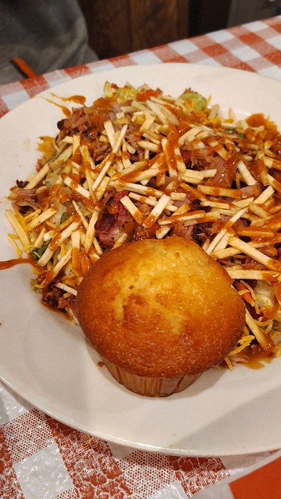 Famous Dave's Bar-B-Que - Salad with pork - Barbeque Near Me - Addison, Illinois