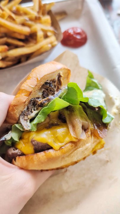 Social Burger - Burgers Near Me - Vienna, Virginia