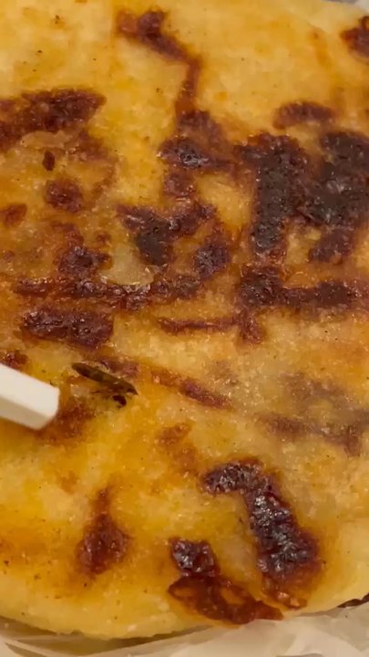El Carbonero - I was a fan for many years but after finding a cockroach fried with my pupusa I can't trust it to no more - Salvadoran Near Me - Graham, North Carolina