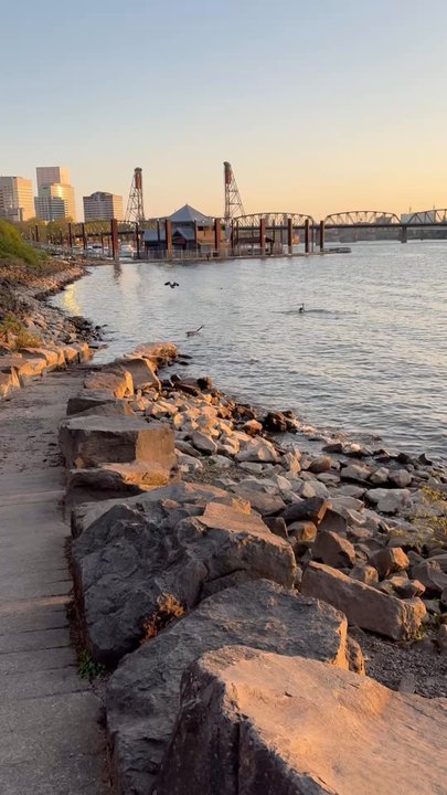 Poet's Beach - Beaches Near Me - Portland, Oregon