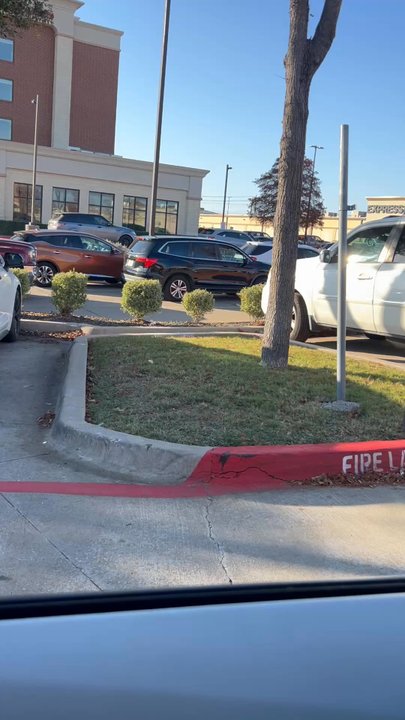 Safari Towing - Video of parking spot with no sign. - Towing Near Me - McKinney, Texas