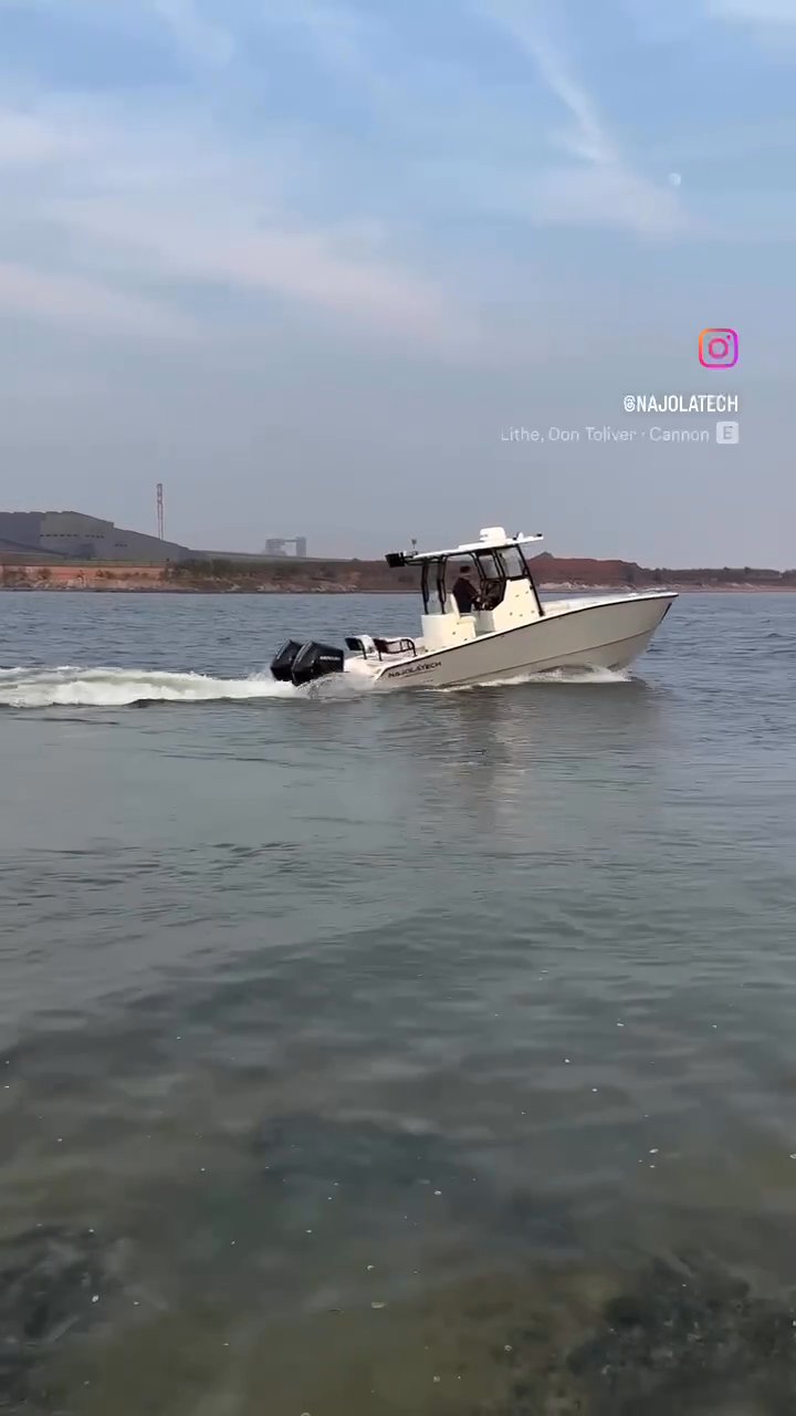 Up to 600hp and standard 220 US Gal of fuel. Baham...