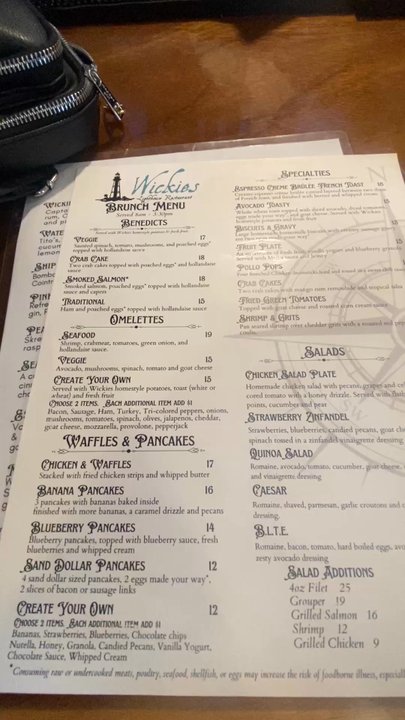 Wickies Lighthouse Restaurant - Crab cake bene and the bar top - Diners Near Me - Sanibel, Florida