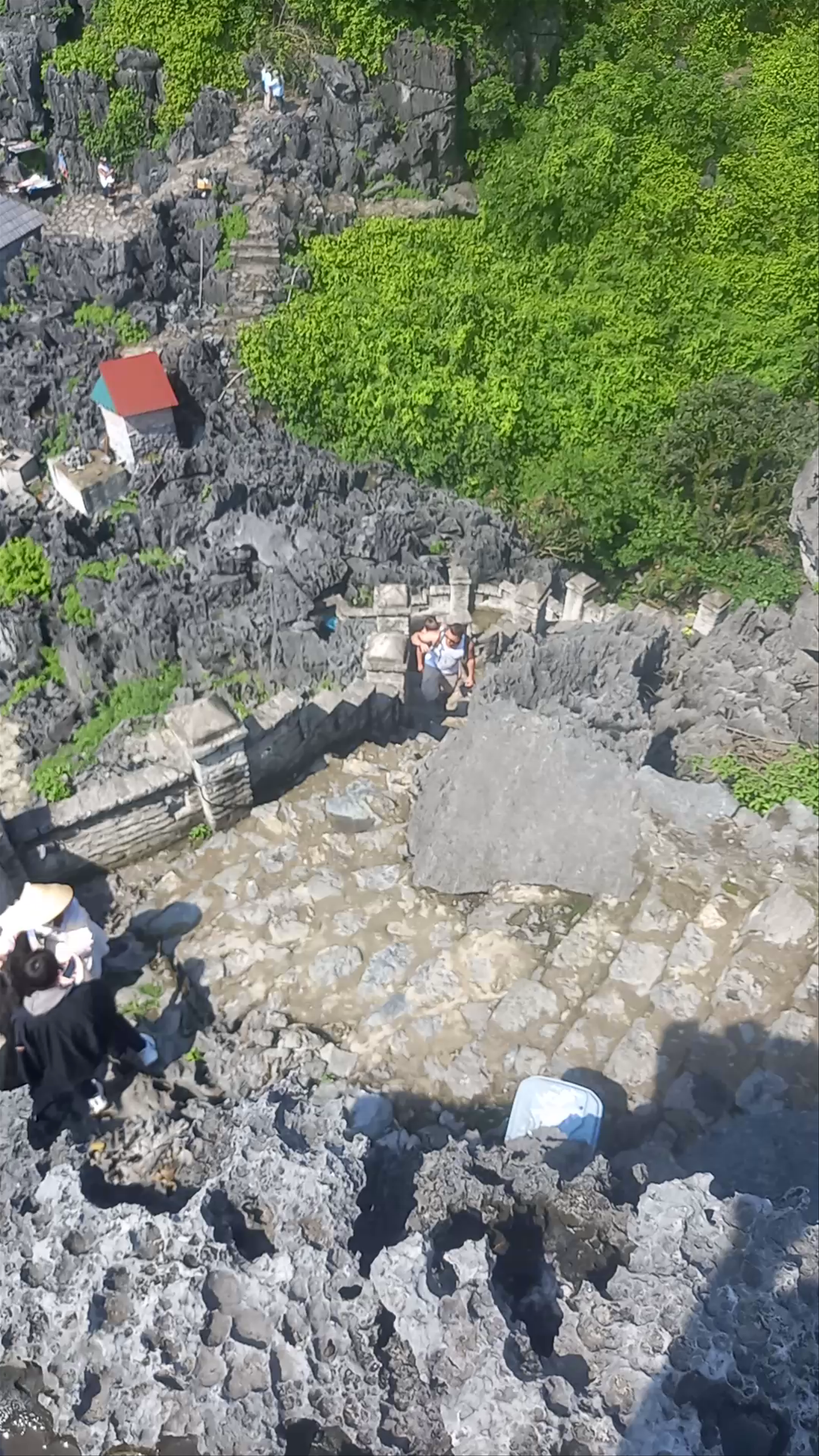 Hang Múa Dragon's Cave