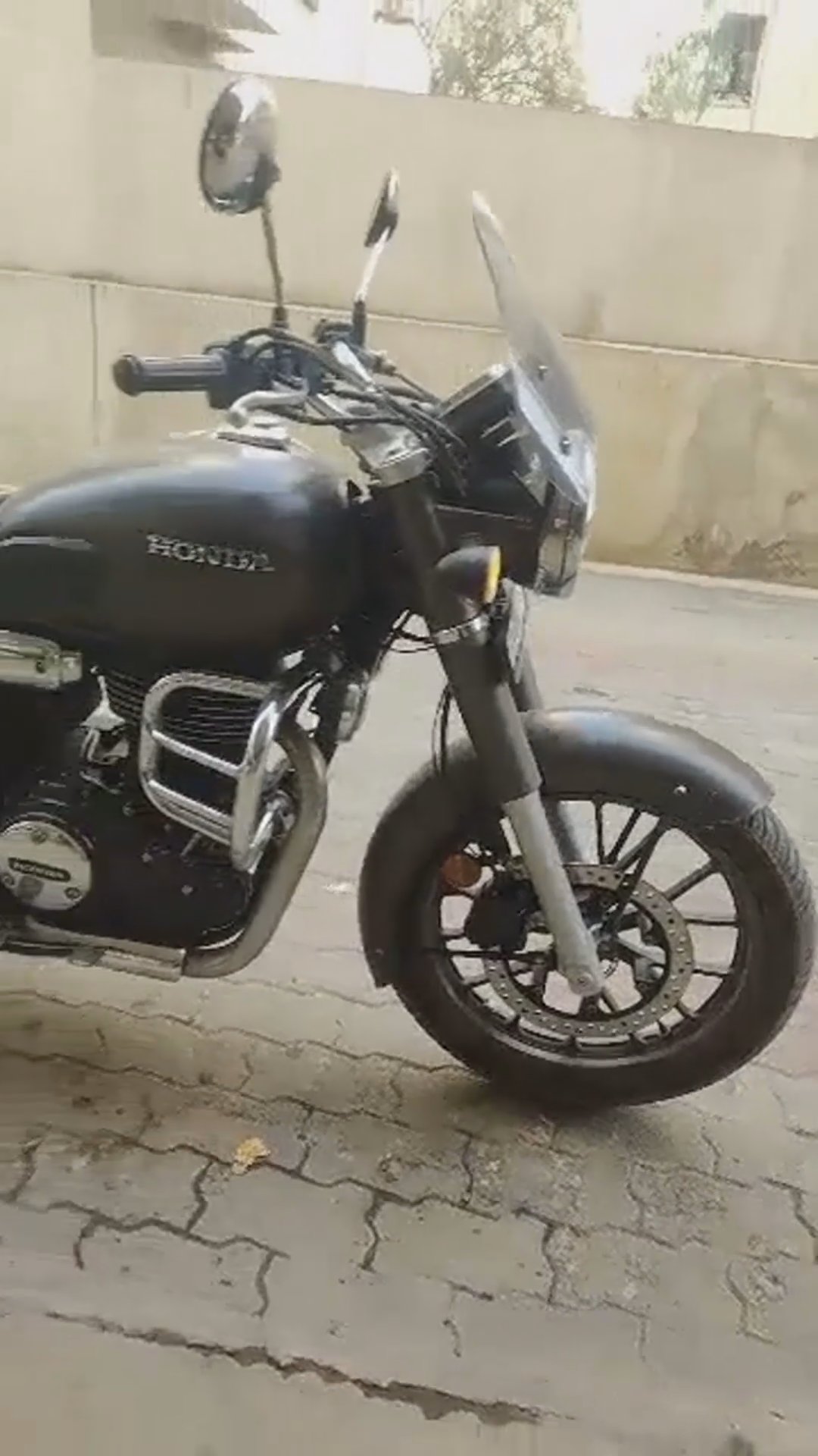 Walk-around video thumbnail