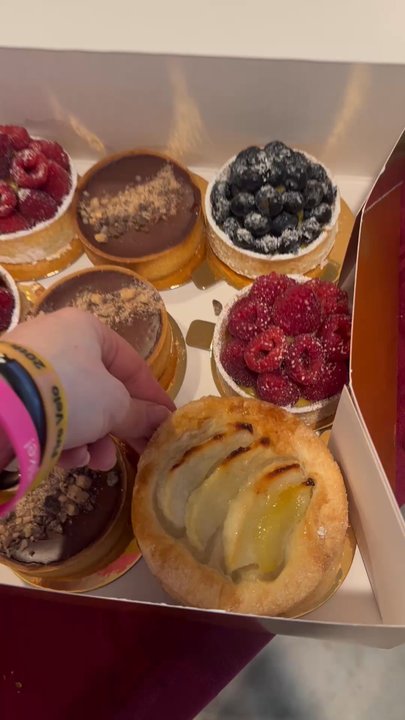 Le Saint Honore - Bakeries Near Me - Long Beach, California
