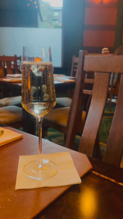 Hearthstone Lounge - Bubbles done right. Crisp, refreshing, and the perfect sip to start the night. - Lounges Near Me - Anaheim, California