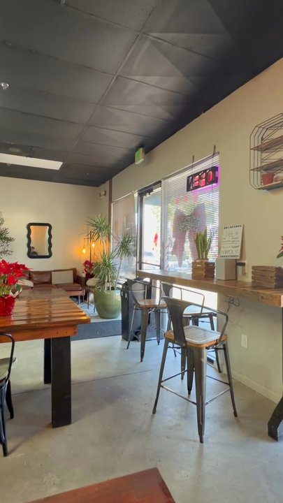El Kafecito - Inside - Desserts Near Me - San Marcos, California