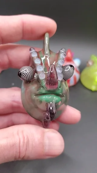 Preview pic of Mint/belladonna chameleon