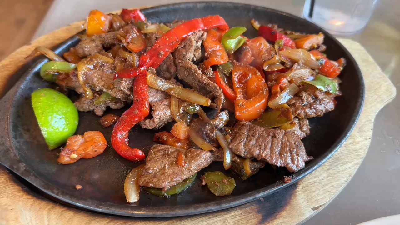 Nando’s Mexican Cafe - Beef fajitas! - Mexican Near Me - Maricopa, Arizona