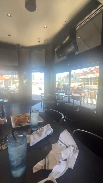 Nicky Rottens - Inside the area - Sports Bars Near Me - Coronado, California