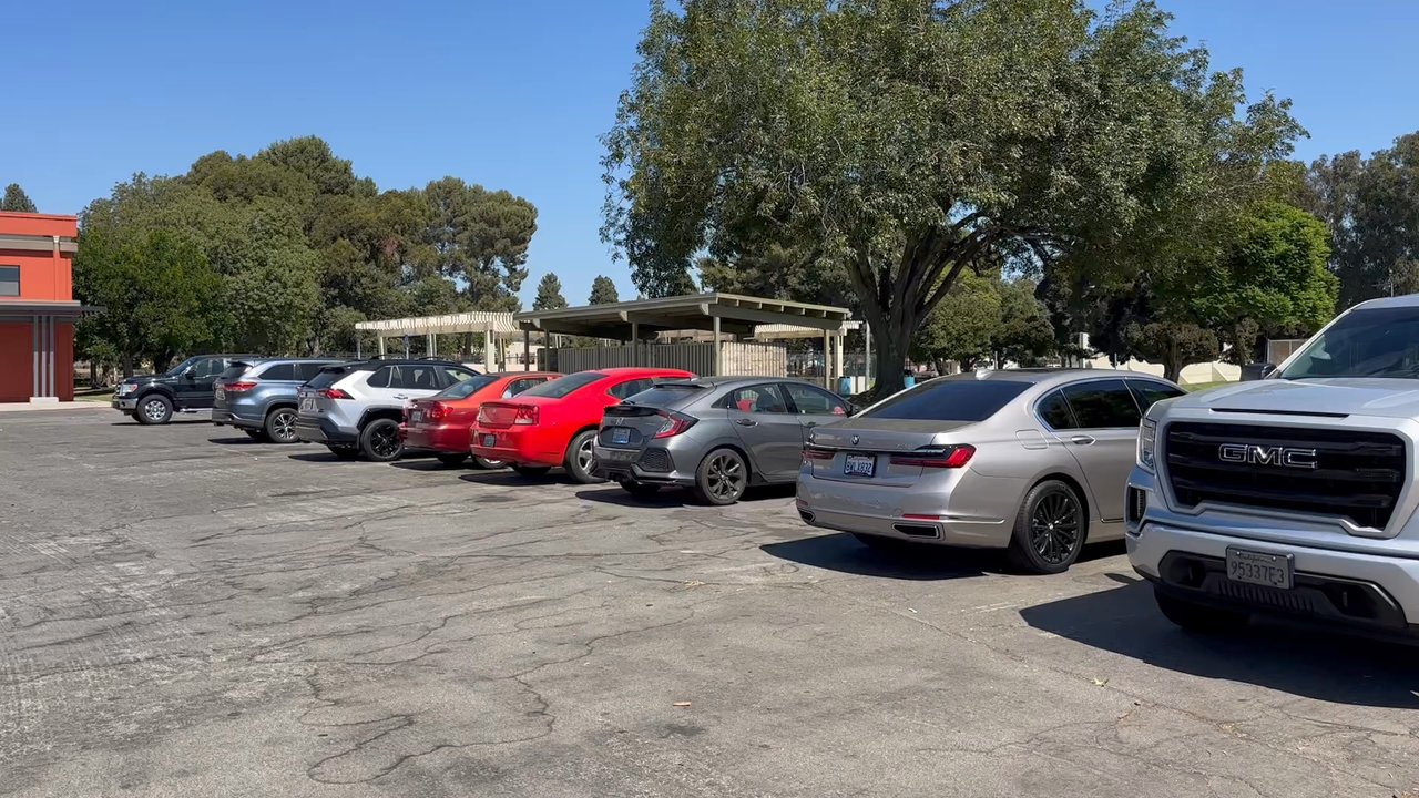 Bob Kildee Community Park - Ample parking day or night. People spouting "Howdy Neighbor!" - Parks Near Me - Camarillo, California