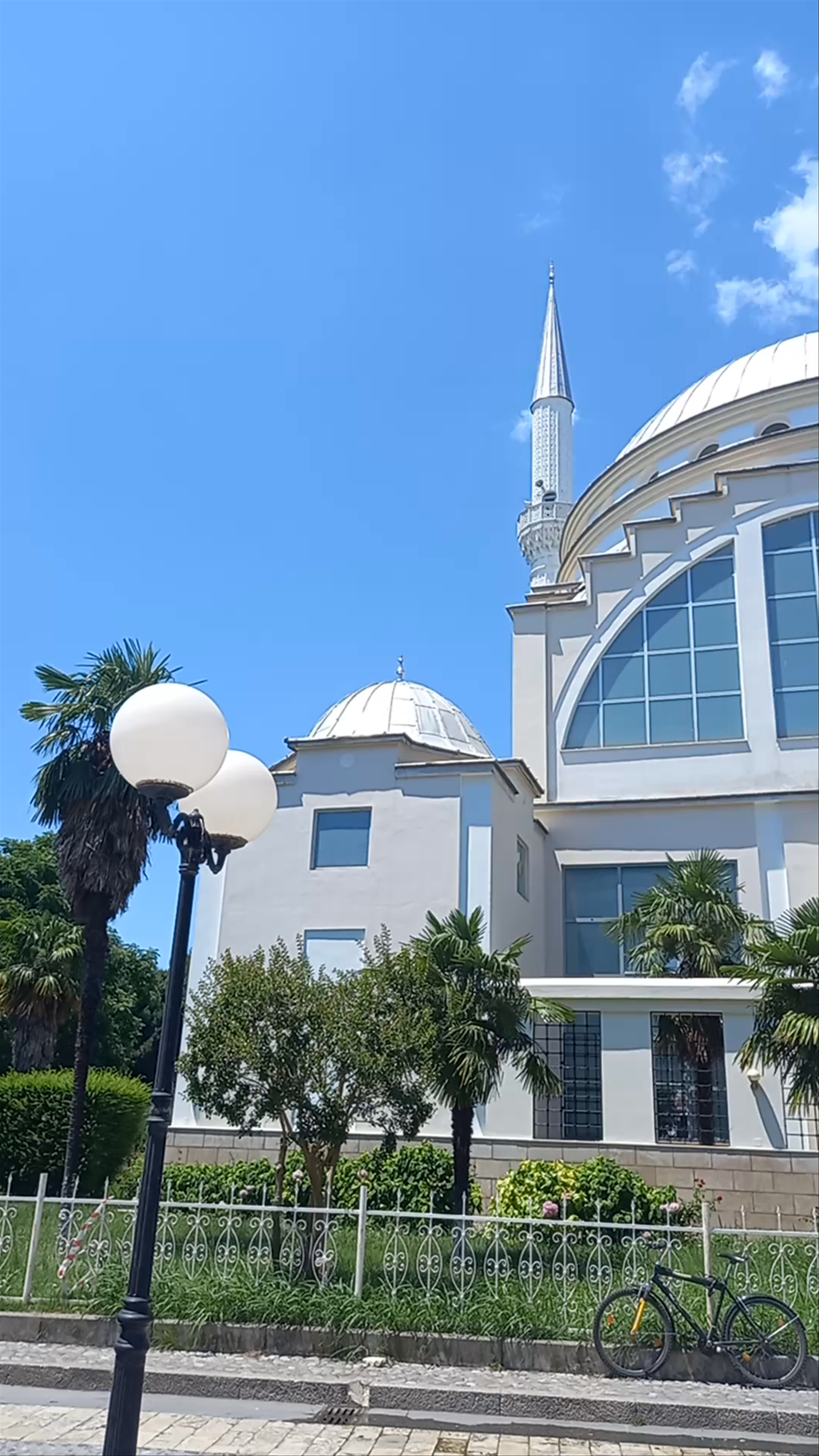 Xhamia e Madhe - Ebu Bekr mosque