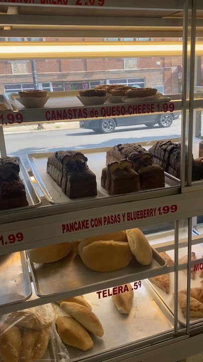 La Estrella - Bakeries Near Me - Chicago, Illinois