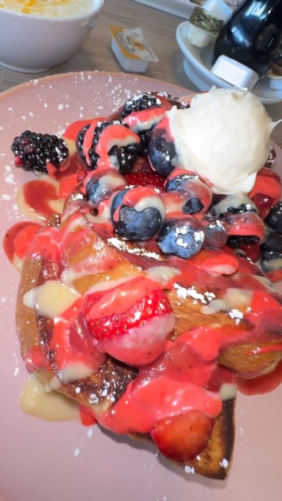 Honey Berry Pancakes And Cafe- Plano - Signature Honey Berry French Toast - Pancakes Near Me - Plano, Texas