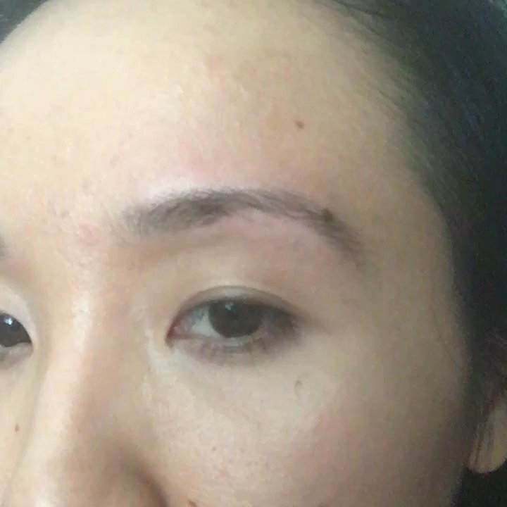 Shape Threading Salon - Completely messed up my eyebrows! One eyebrow has an arch the other a complete squiggle with no arch but round. Fat front n thin ass tail - Threading Services Near Me - San Marcos, California