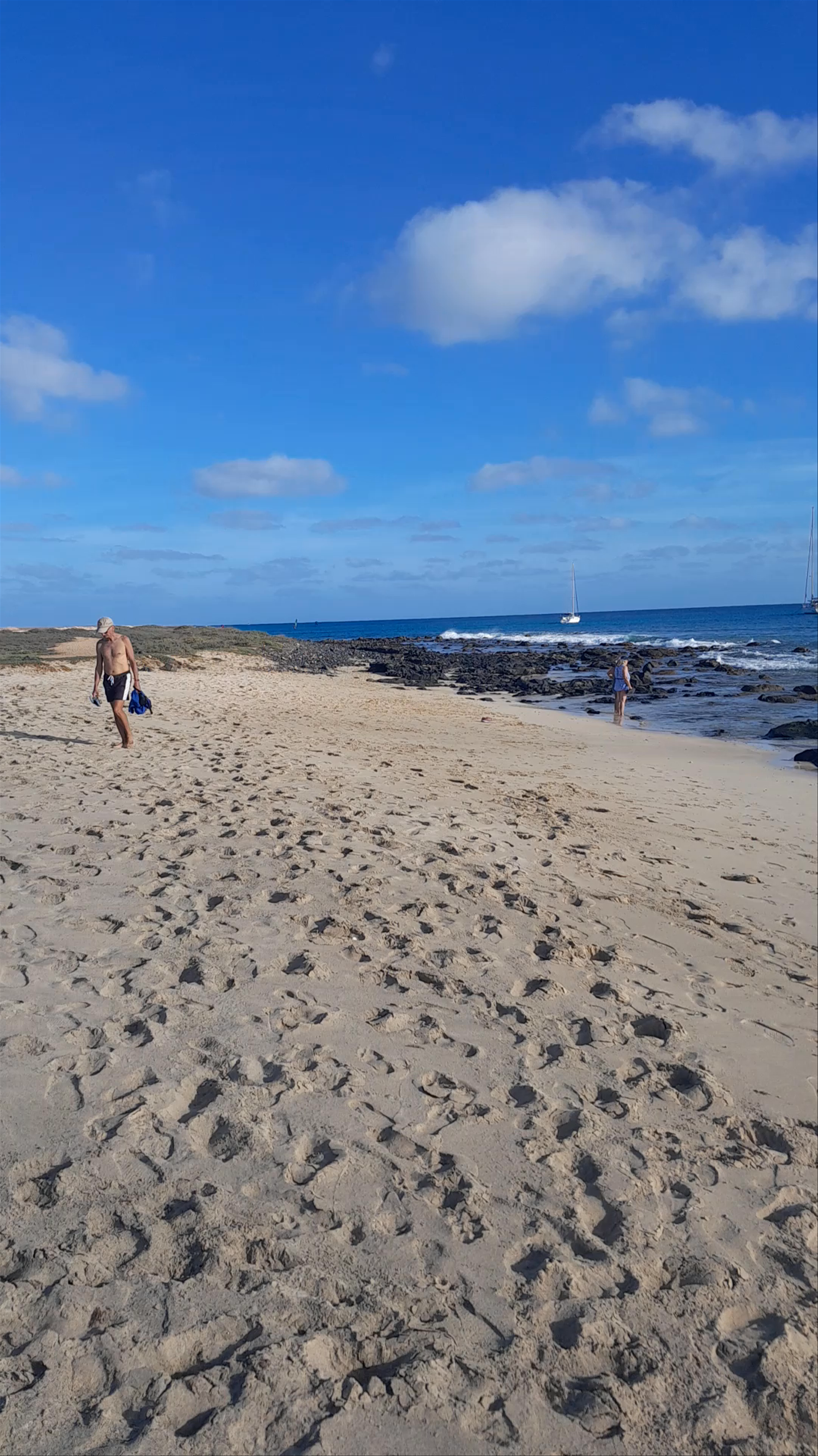 Relaxing Beach Stroll at Alter Hafen / Porto Antigo, Santa Maria, Cabo Verde