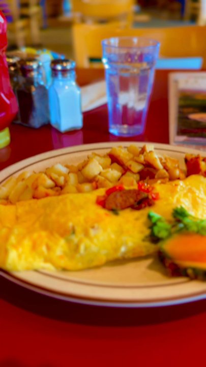 Hobee's Restaurant - Breakfast & Brunch Near Me - Belmont, California