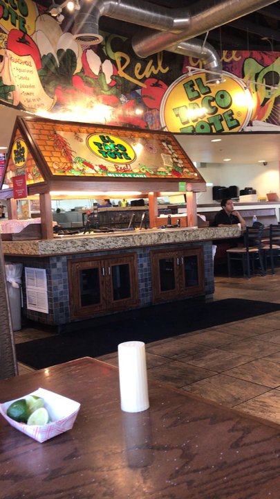 Tacotote - Dinning room from our table music is not too loud - Mexican Near Me - El Paso, Texas