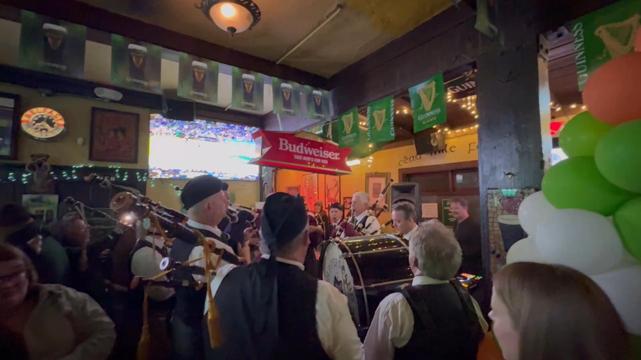 McNally's Irish Pub - Irish Band - Irish Pub Near Me - Oakland, California