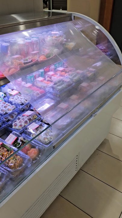 Moana Sushi - Let's get the Summer Rolls! - Sushi Bars Near Me - Honolulu, Hawaii