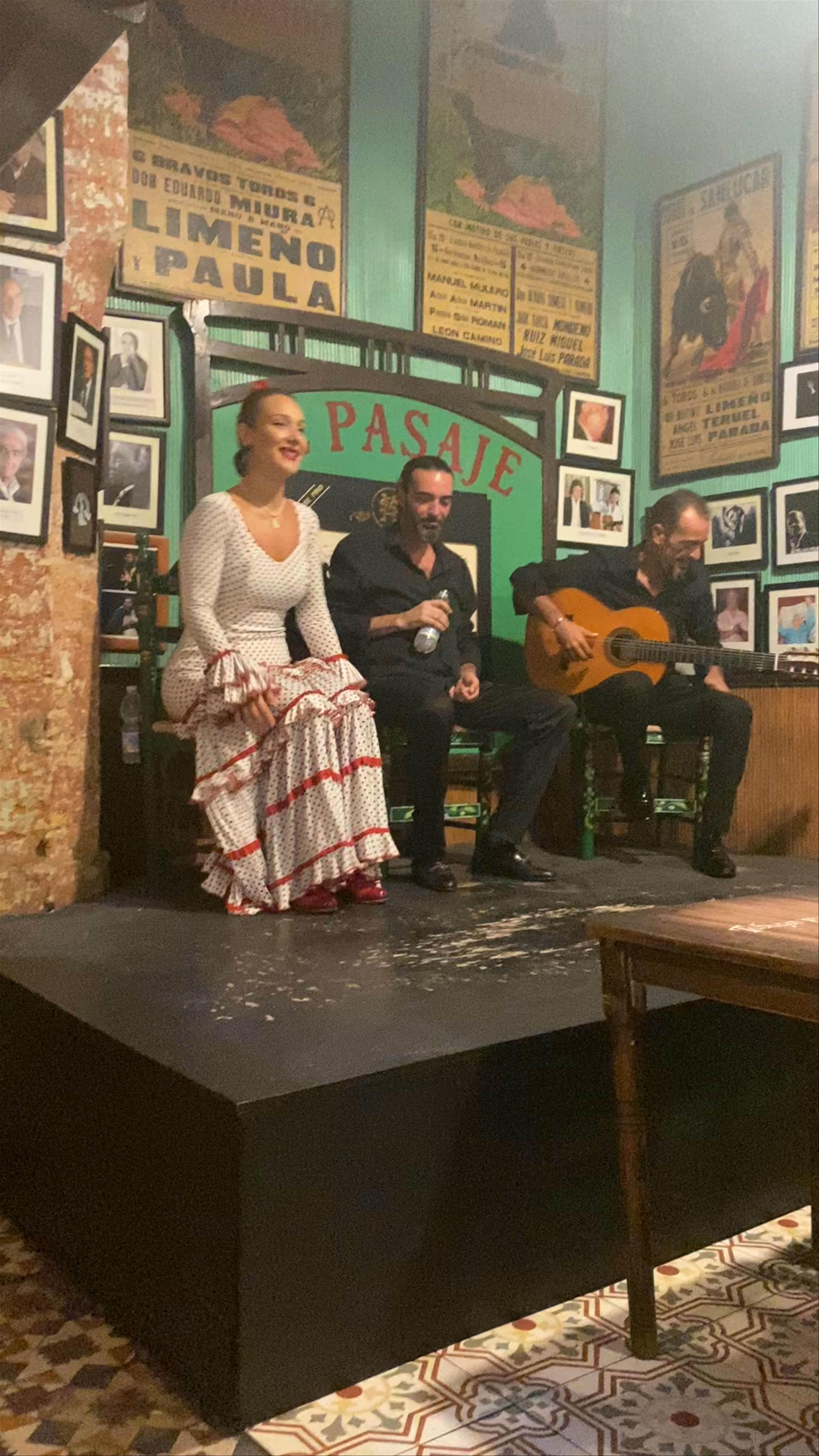 TABANCO EL PASAJE -VINOS y FLAMENCO en JEREZ-