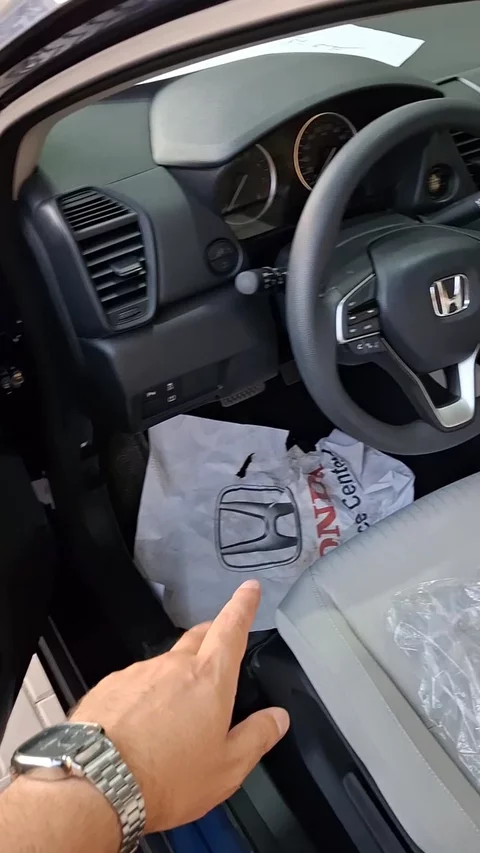 هوندا سيتي LX Sport 2024