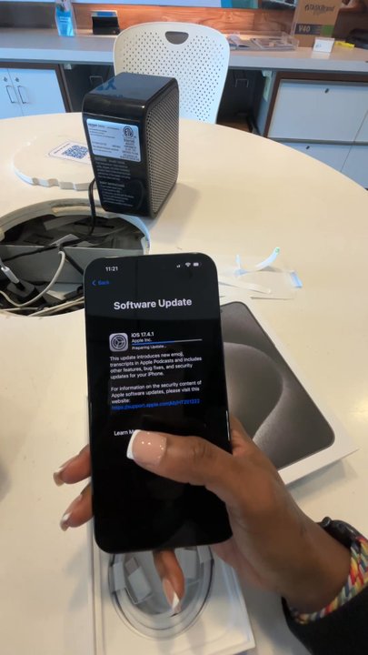 AT&T Store - Look at that black titanium  I'm in love! - Mobile Phones Near Me - Tacoma, Washington