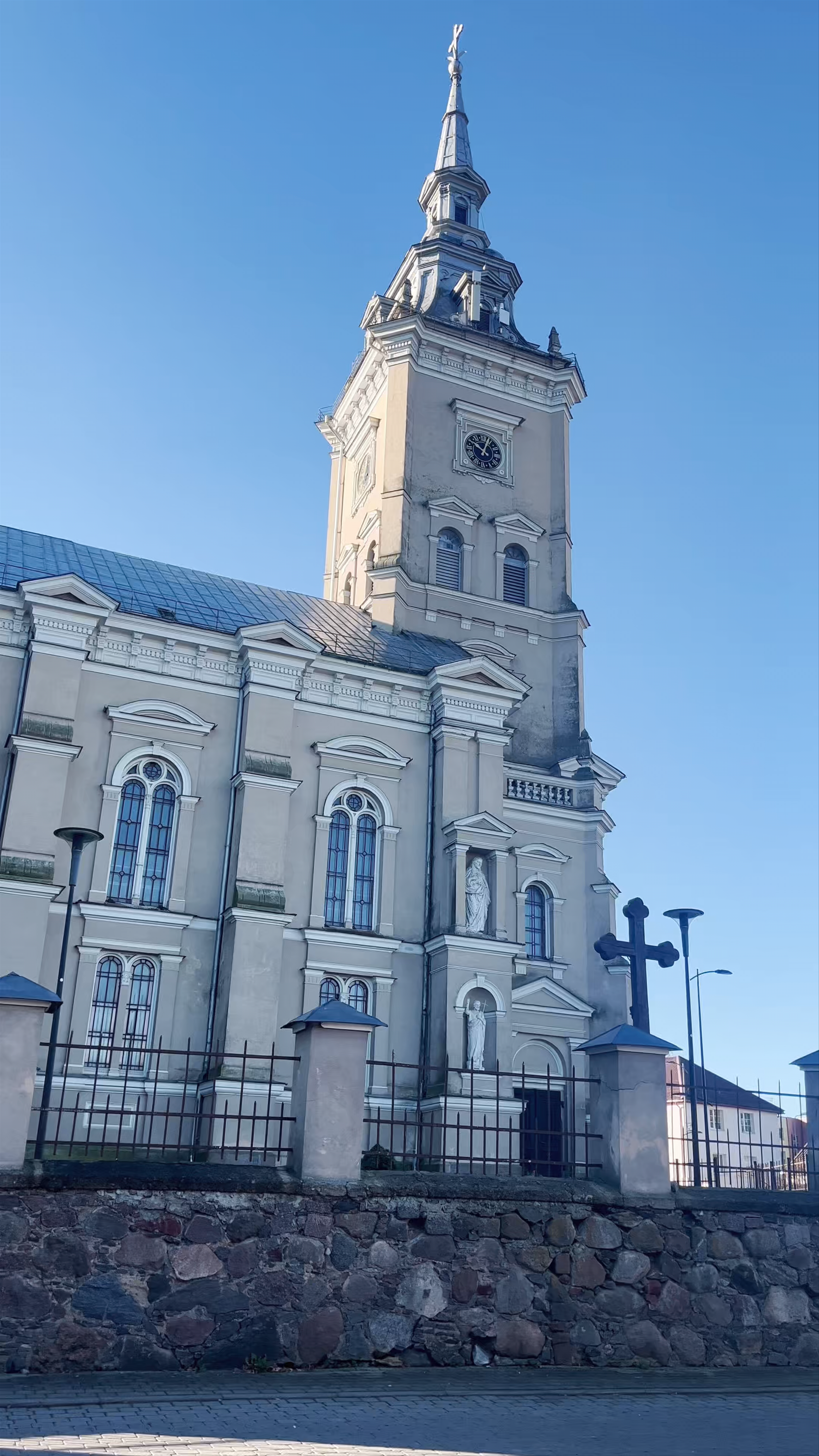 Joniškio Švč. Mergelės Marijos Ėmimo į dangų bažnyčia