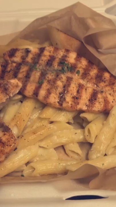Hook’d Fish Grill - Salmon and Alfredo - Seafood Near Me - Chatsworth, California