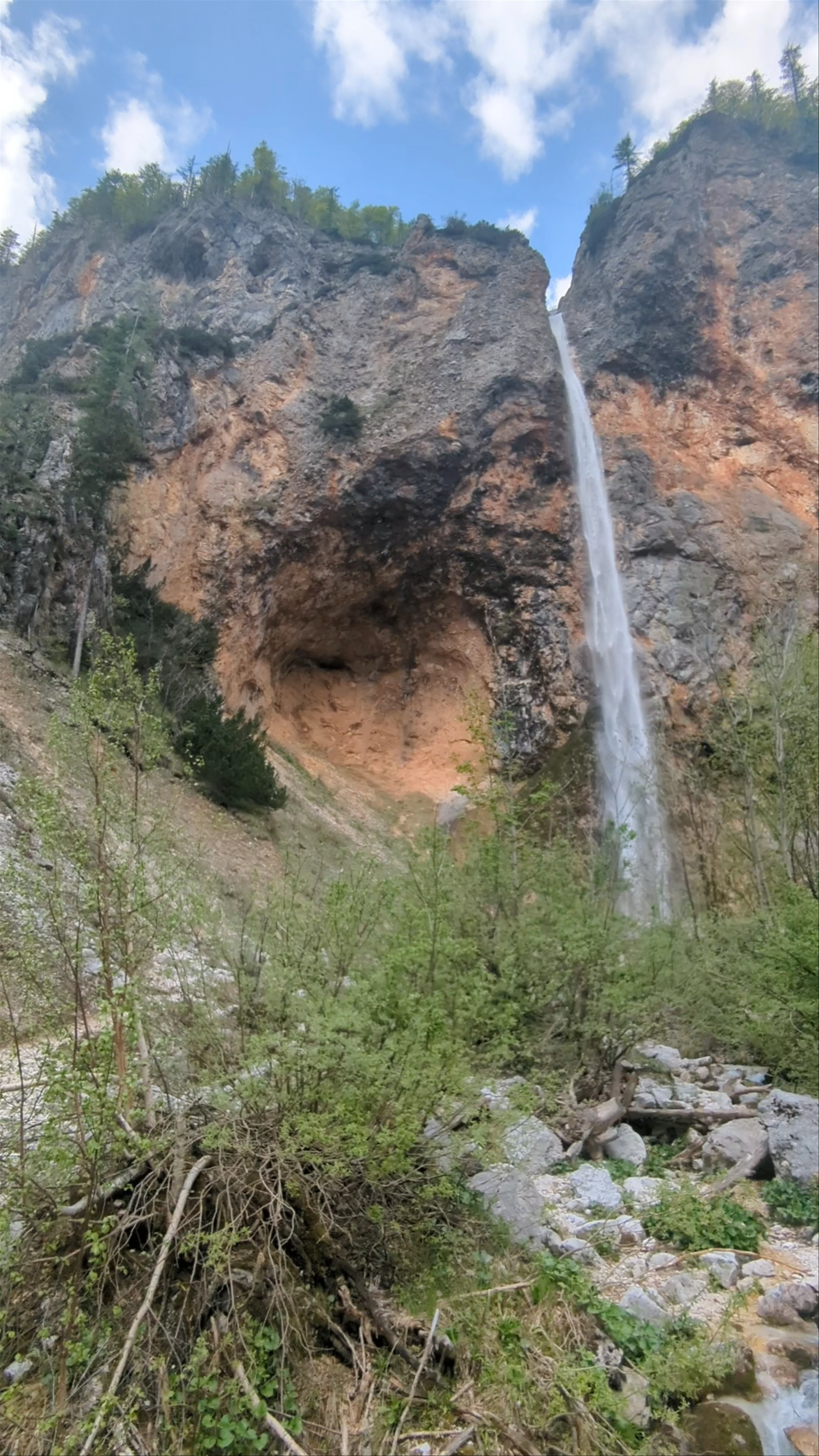 Rinka Waterfall