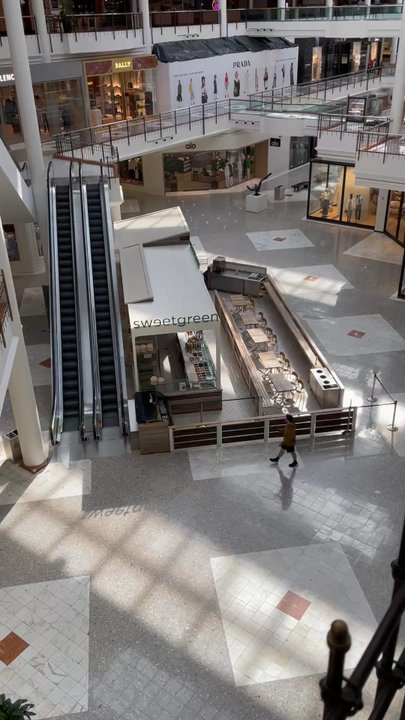 sweetgreen - Healthy Salads, Wraps, and Bowls - VERY COOOL VID - "aerial view" of Sweetgreen in Tyson's Galleria - where the beautiful people hang out lol. It's gorgeous inside this mall! - Salad Near Me - Mclean, Virginia