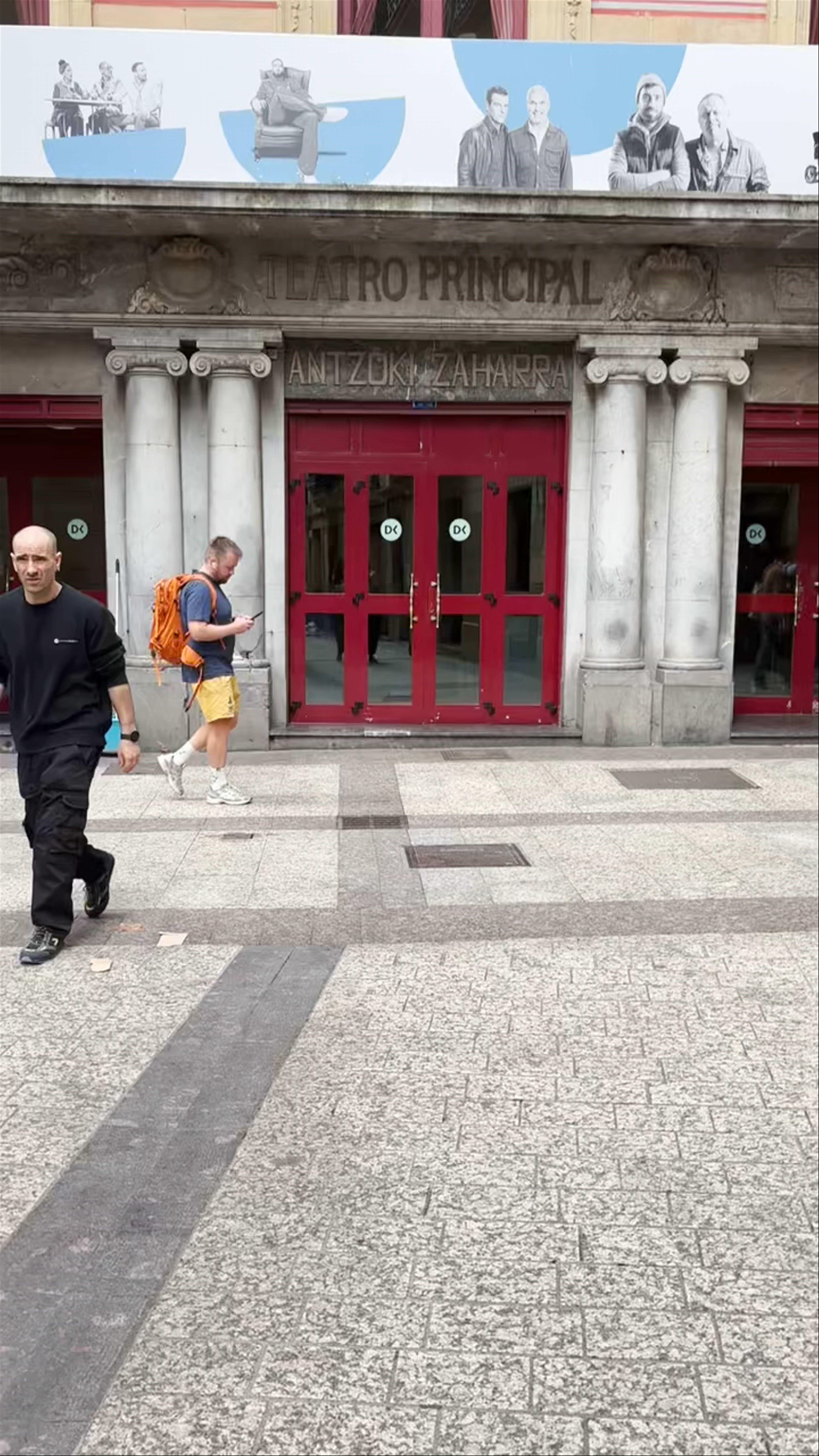 Exploring Kale Nagusia in Donostia: A Walk Through History and Vibrant Streets
