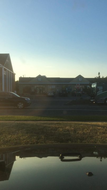 7-Eleven - Friday,  July 15th 2016. Beautiful Evening in Montauk - Convenience Stores Near Me - Montauk, New York