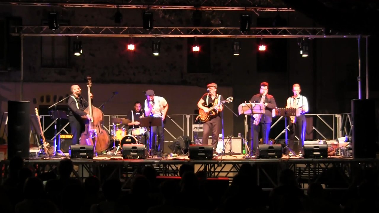 The Italian Swing Band - Just a Gigolo - video 3