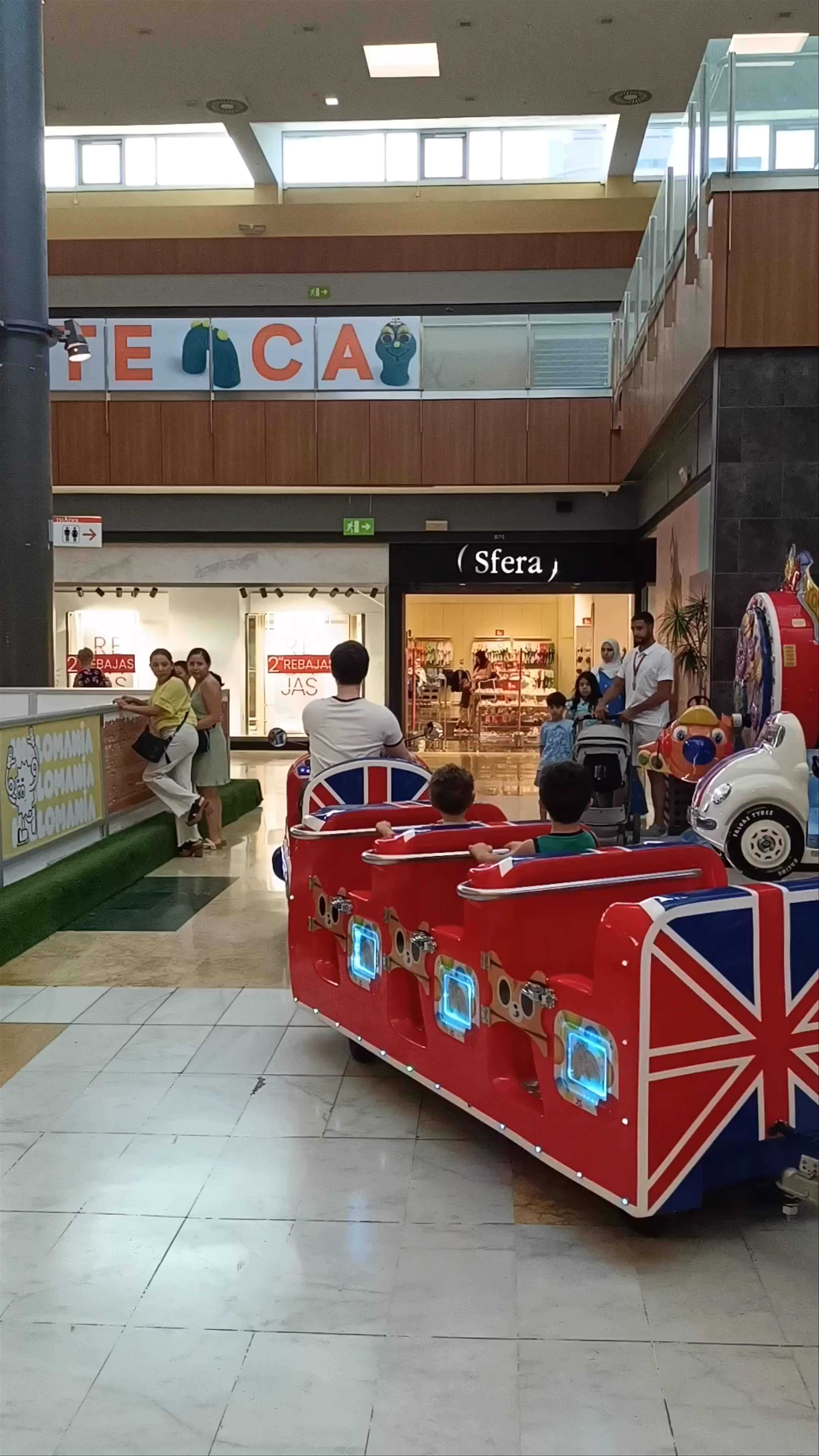 Centro Comercial Thader