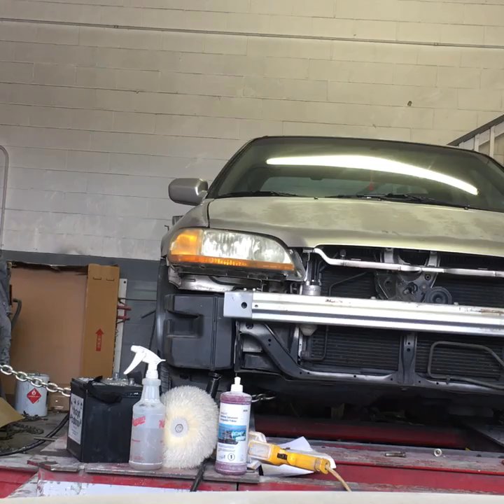 Five Star Auto Body - How to clear your yellow headlights - Body Shops Near Me - Tacoma, Washington