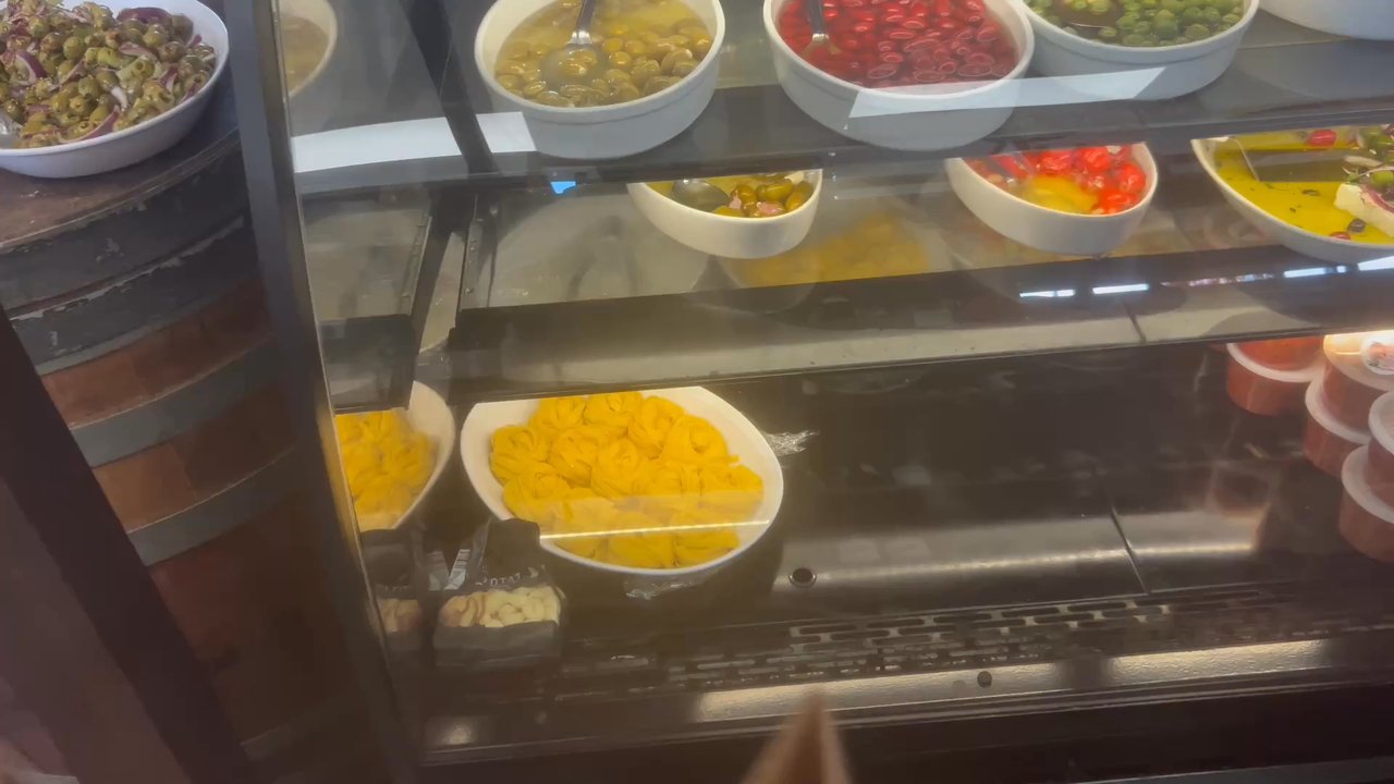 Vincenzo's Convenient Elegance - Inside delights - Delis Near Me - Dublin, Ohio