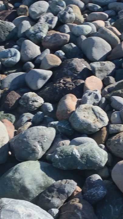 Mile Rock Beach - Be careful of the waves - Beaches Near Me