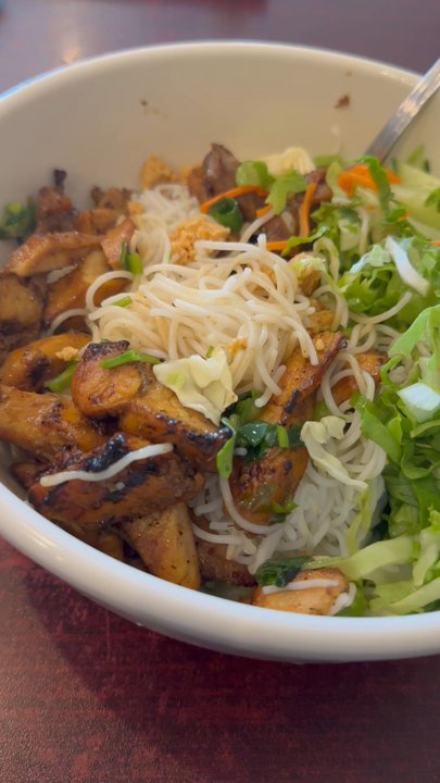 Thien An Pho - Vermicelli bowl with chicken - Vietnamese Near Me - Harrisonburg, Virginia