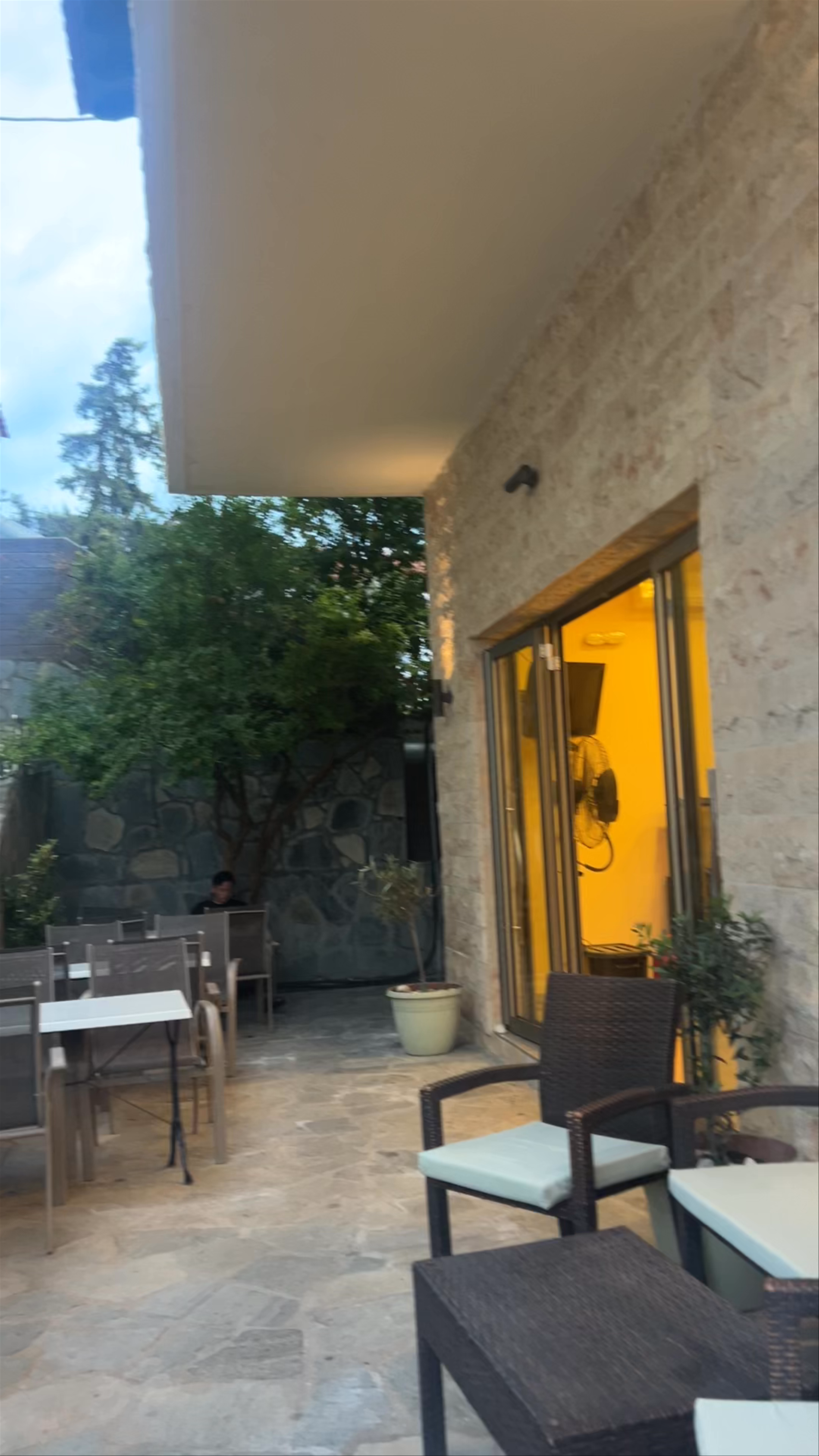 AVRA HOTEL